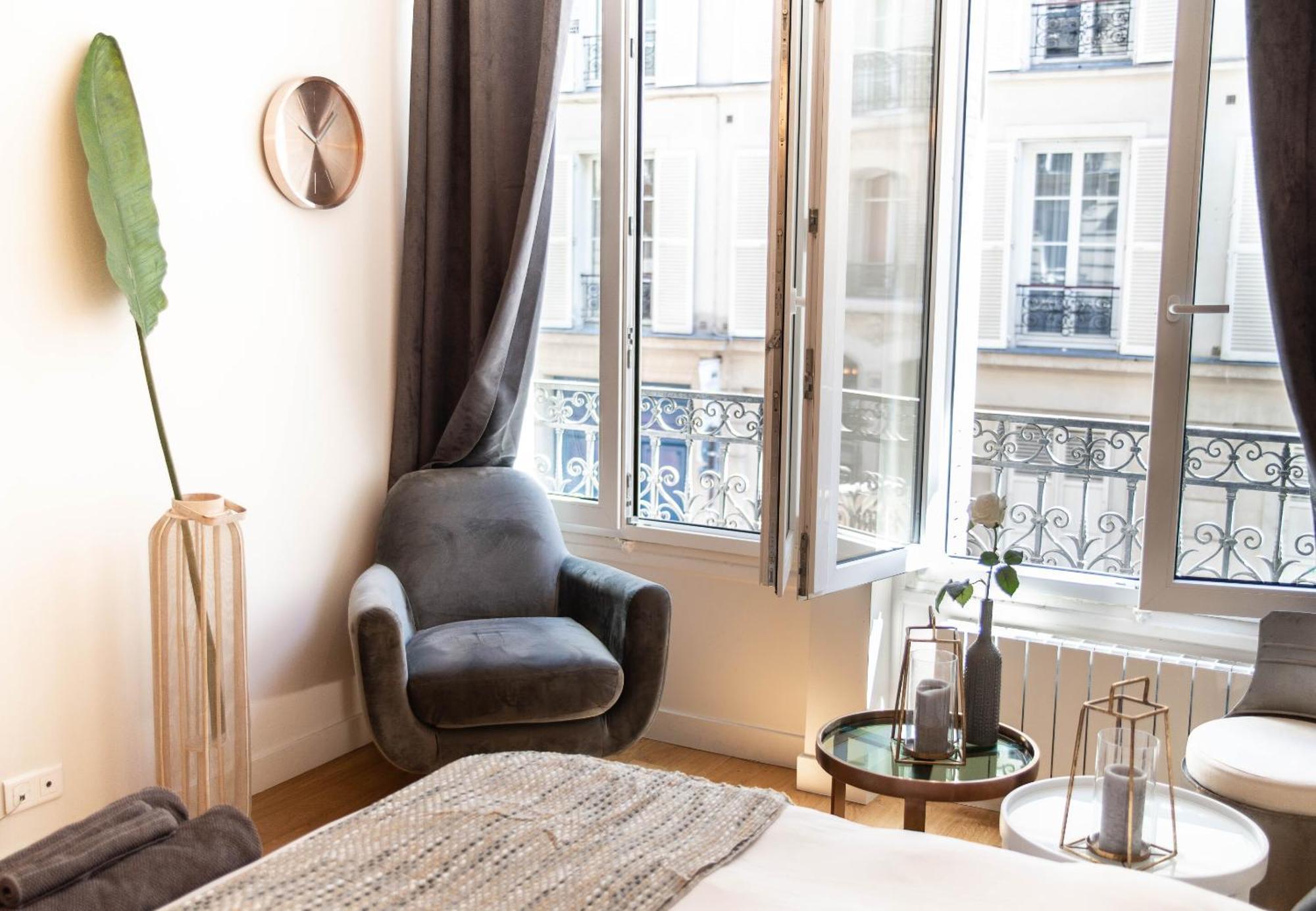 The Charming Rue Cler Apartment Paris Bagian luar foto